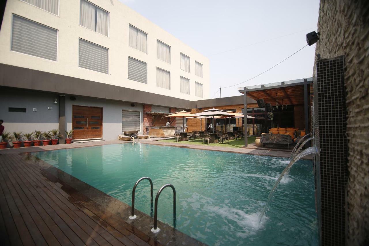 The Mystic Palms Hotel Матура Екстериор снимка